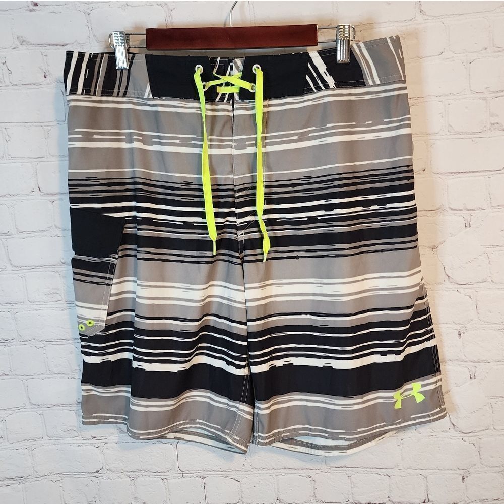 Men's Under Armour Striped Board Shorts, Size 36